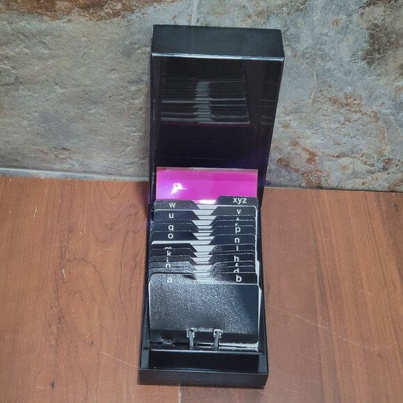 Rolodex Small Desk Business Card File - Picture 10 of 11